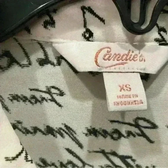Candie's Black and White Bouse Sz XS - Picture 4 of 11